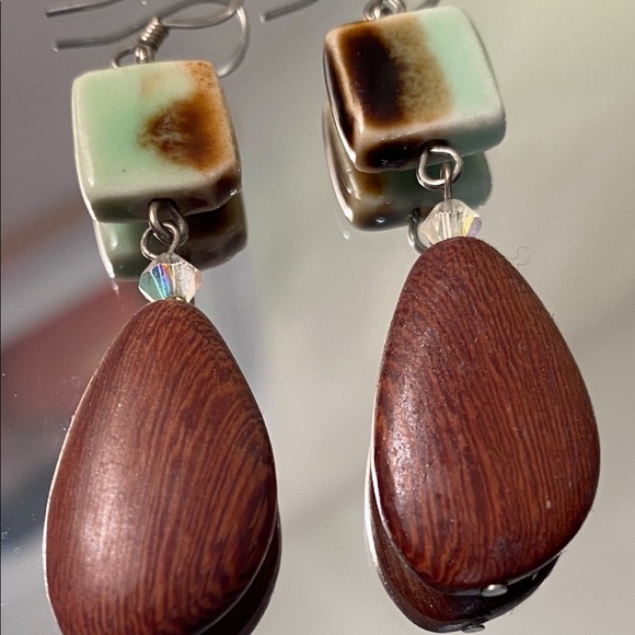 wood and glass earrings - Picture 6 of 7